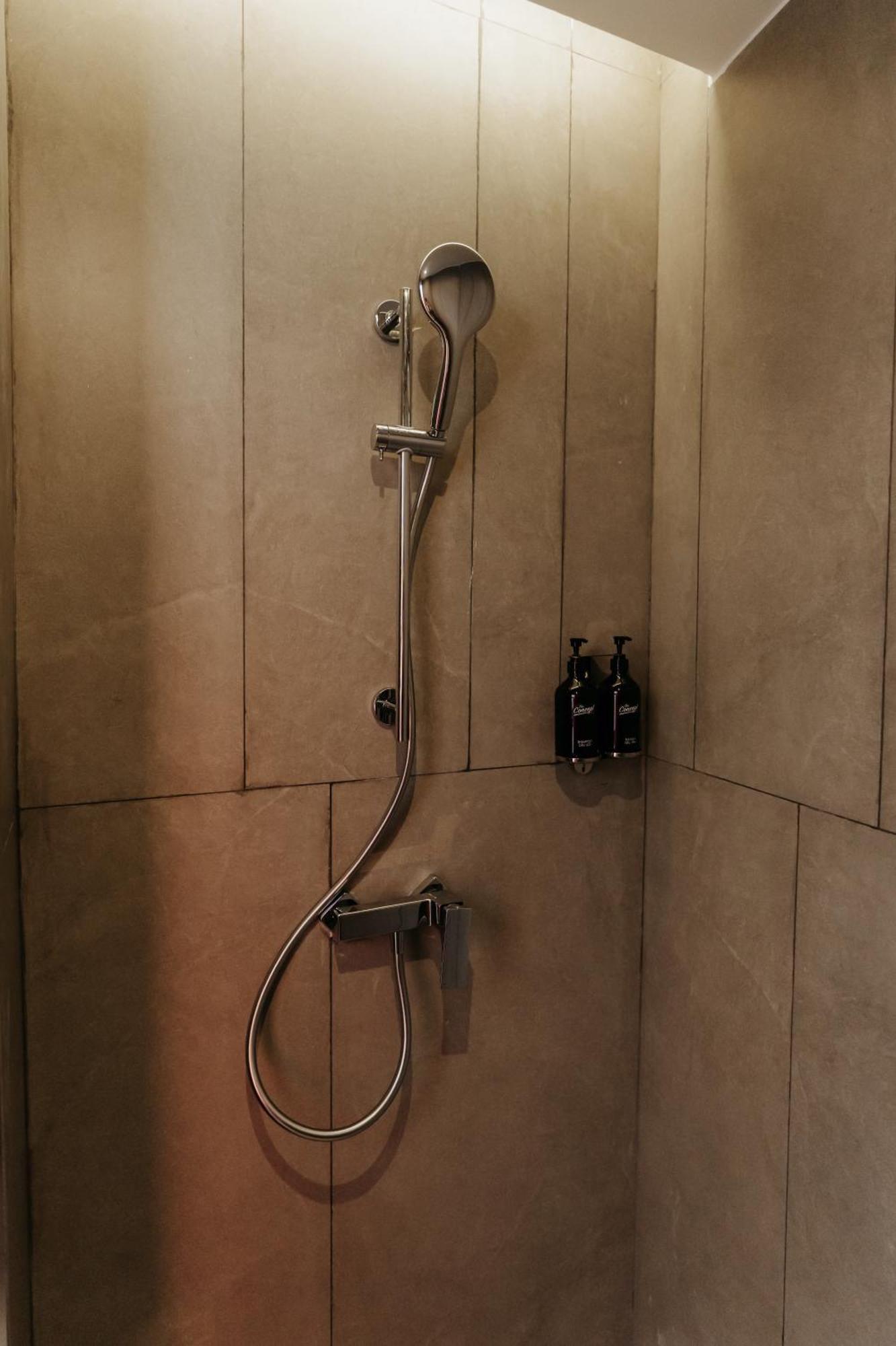 The Concept Hotel- City Center Хошимин Екстериор снимка